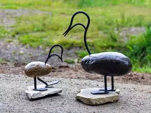 Утята из металла и камня