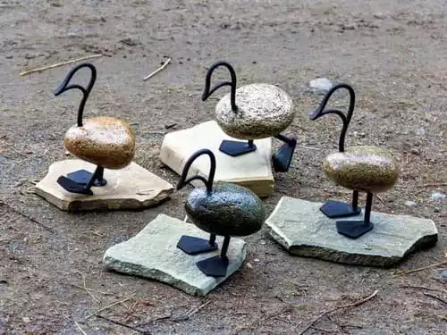 Утка в саду