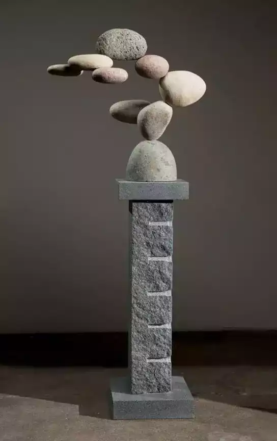 Дерево из камней